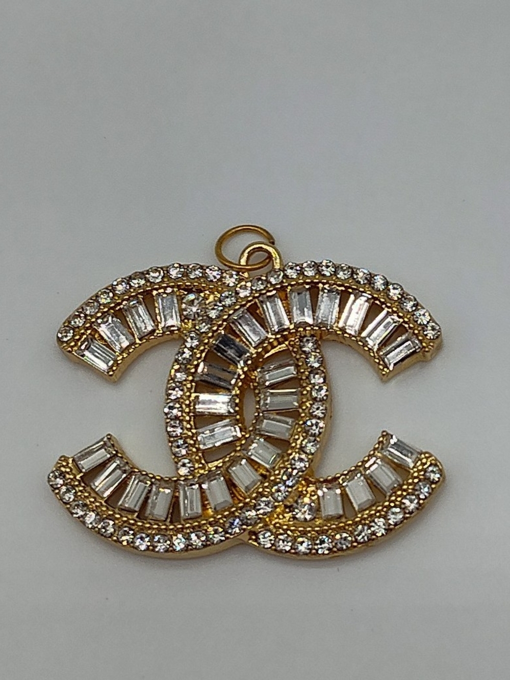 CHANEL A25 Crystal CC Zipper Pull Charm Pendant Gold Tone Baguette Collector